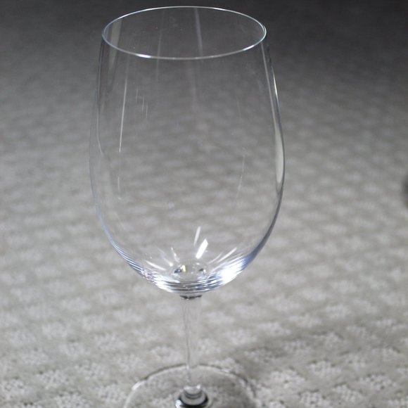 Riedel Crystal 9.25” Wine Glass - Picture 1 of 4